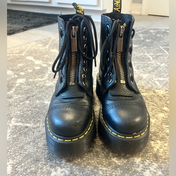 Dr. Martens Shoes - Women’s Dr Martens!!!!